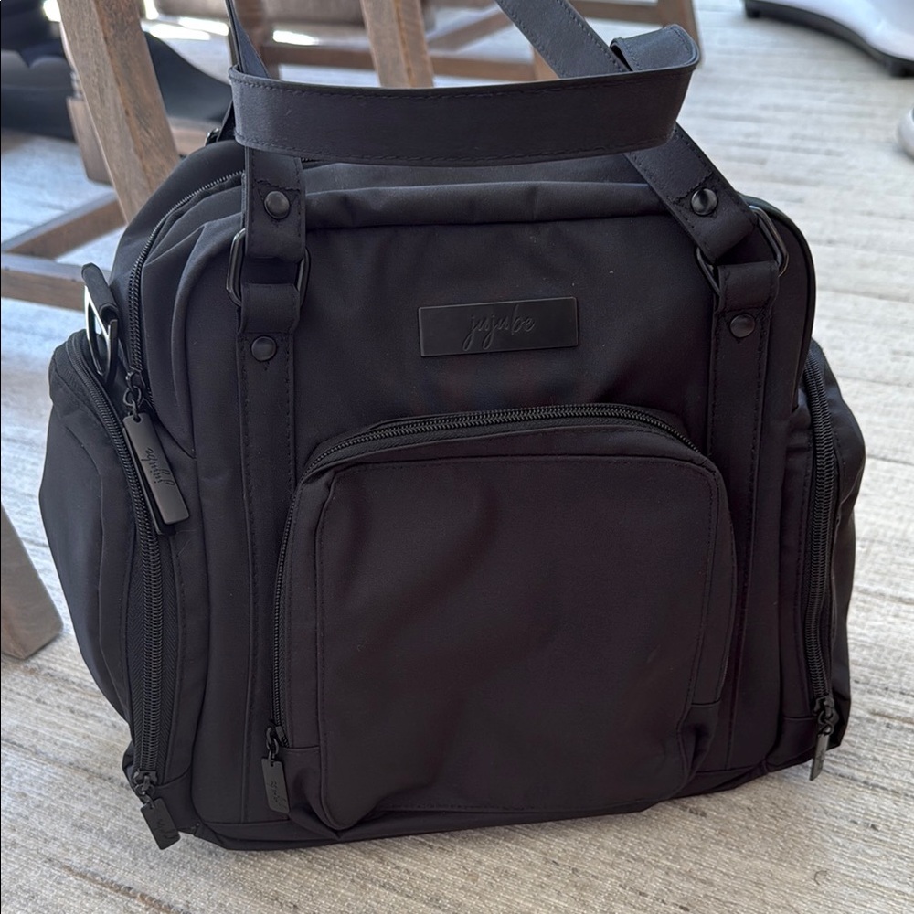 JuJuBe Black ‘Be Supplied’ Pump & Bottle Bag
